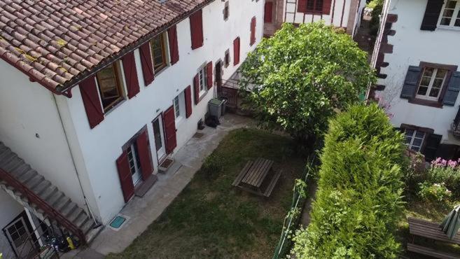 Maison Au Coeur De La Rue Pietonne Saint-Jean-Pied-de-Port Ngoại thất bức ảnh