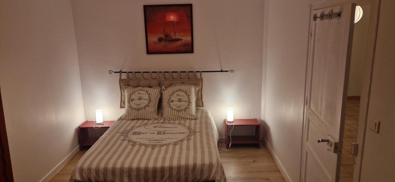 Maison Au Coeur De La Rue Pietonne Saint-Jean-Pied-de-Port Ngoại thất bức ảnh