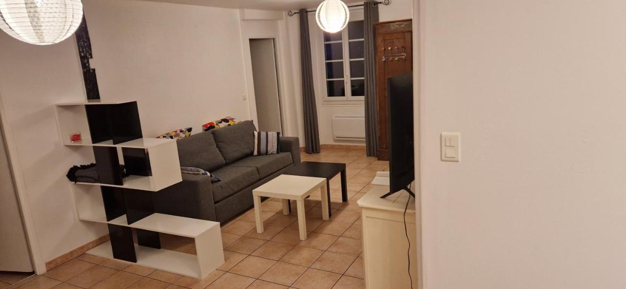 Maison Au Coeur De La Rue Pietonne Saint-Jean-Pied-de-Port Ngoại thất bức ảnh