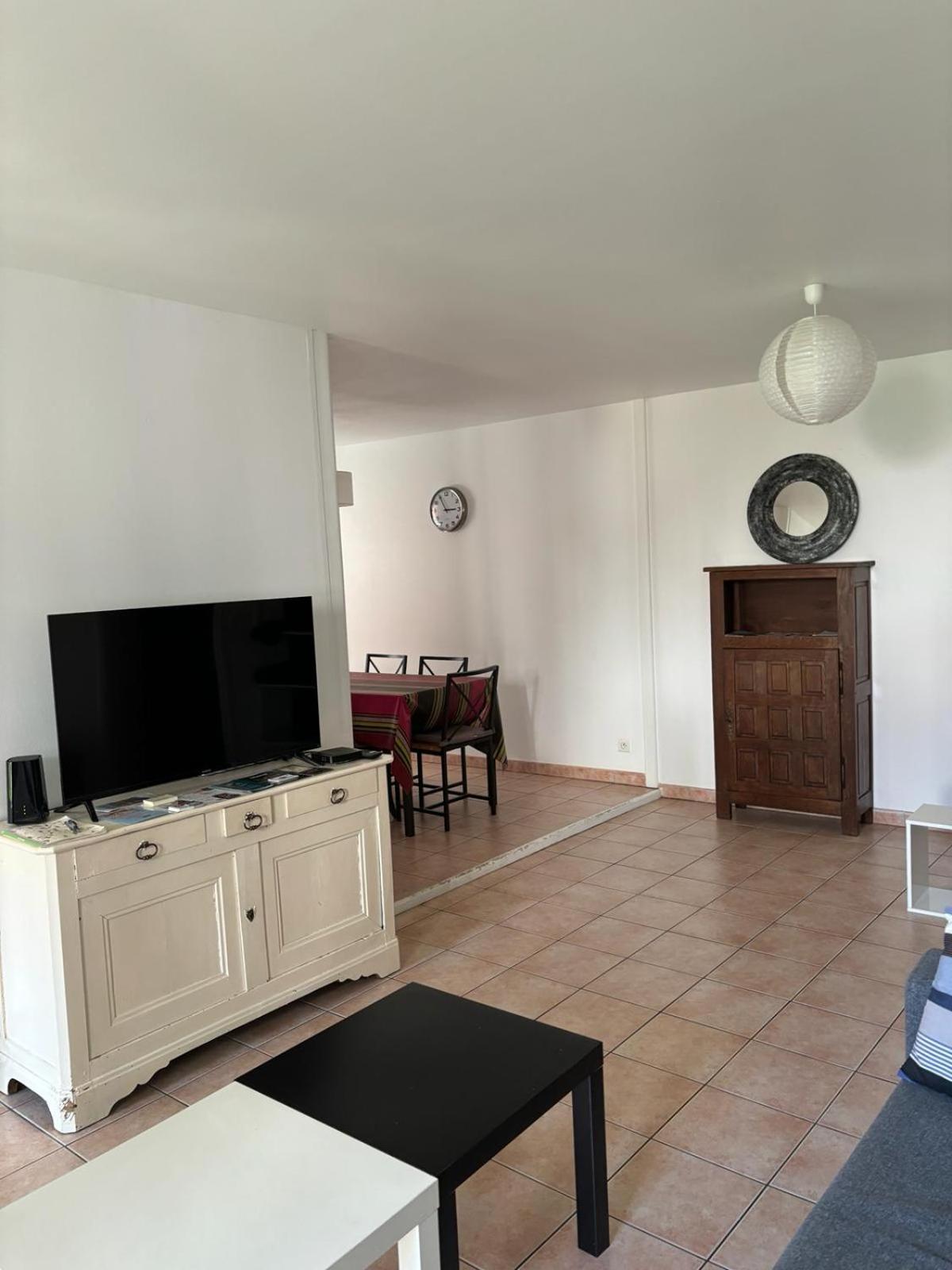 Maison Au Coeur De La Rue Pietonne Saint-Jean-Pied-de-Port Ngoại thất bức ảnh