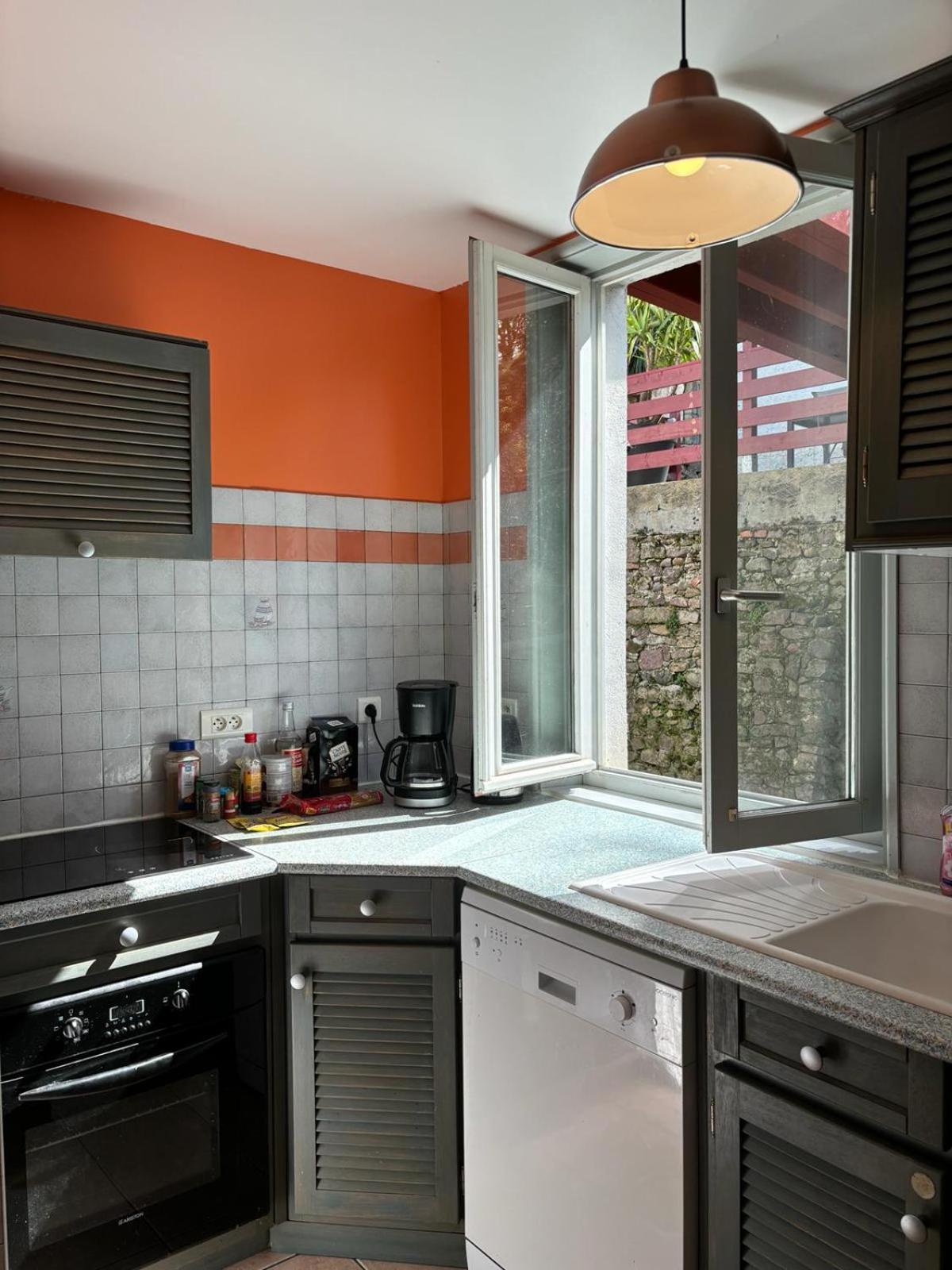 Maison Au Coeur De La Rue Pietonne Saint-Jean-Pied-de-Port Ngoại thất bức ảnh